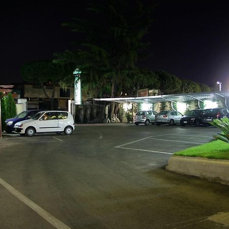 Meridiano Hotel Nápoly Kültér fotó