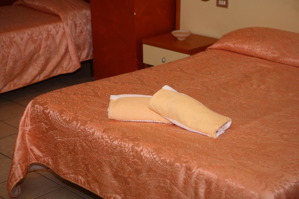 Meridiano Hotel Nápoly Szoba fotó