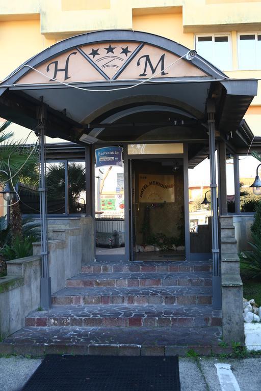 Meridiano Hotel Nápoly Kültér fotó