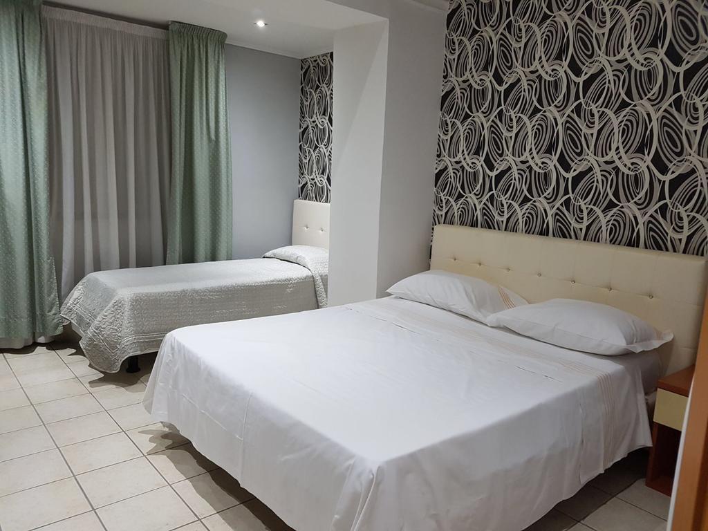 Meridiano Hotel Nápoly Kültér fotó